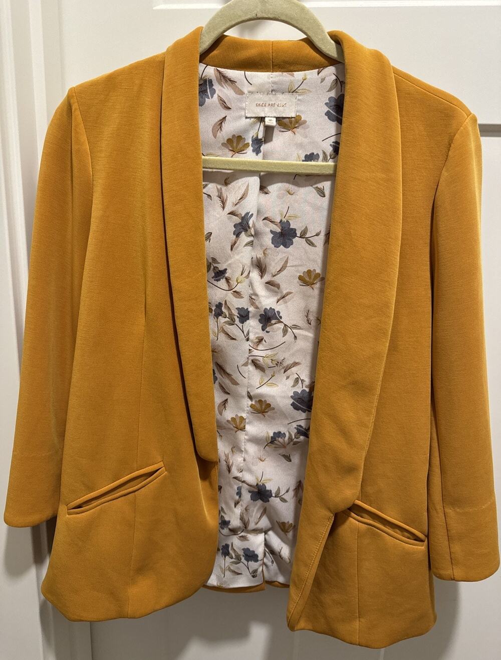 Skies Are Blue Hannah Modal Scuba Blazer Women's M Yellow Open Front